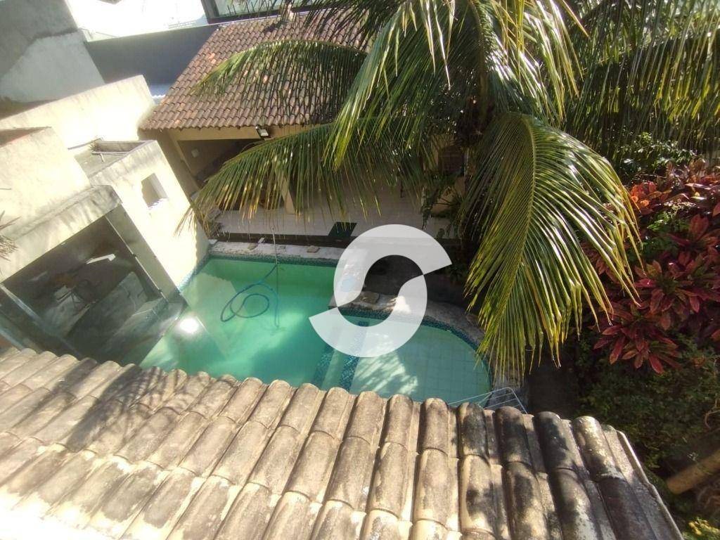 Casa à venda com 5 quartos, 422m² - Camboinhas,Niterói