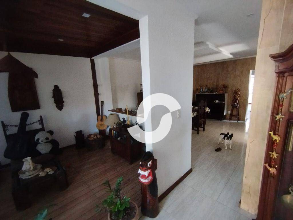 - Casa com 5 dormitórios à venda, 422 m² por R$ 3.300.000,00 - Camboinhas - Niterói/RJ