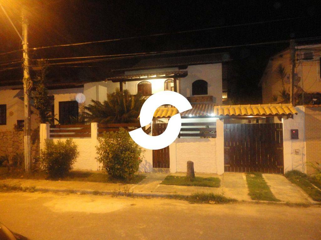Casa à venda com 5 quartos, 273m² - Piratininga,Niterói