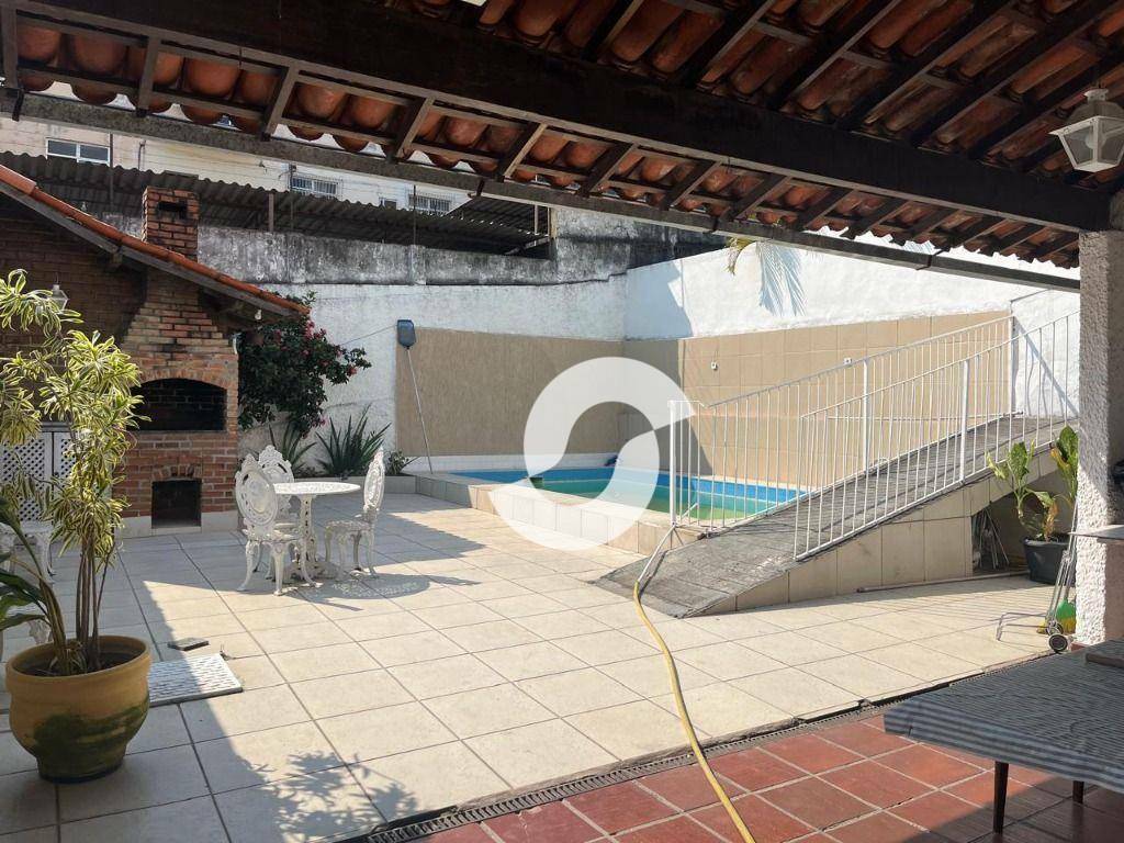 Casa à venda com 4 quartos, 380m² - Fonseca,Niterói