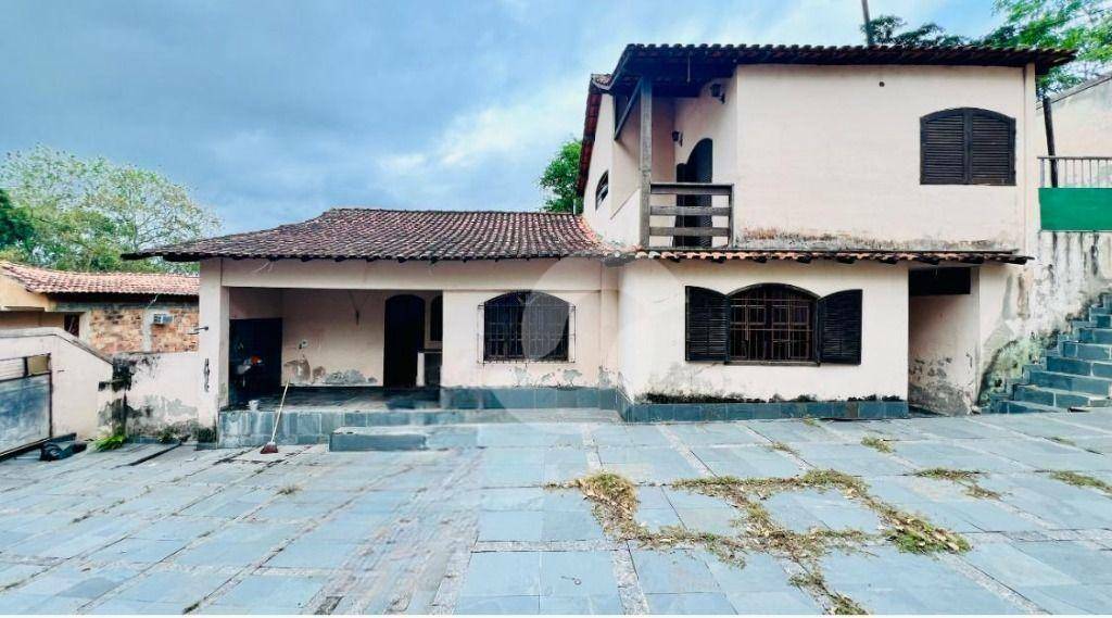 Casa à venda com 3 quartos, 220m² - Maria Paula,Niterói