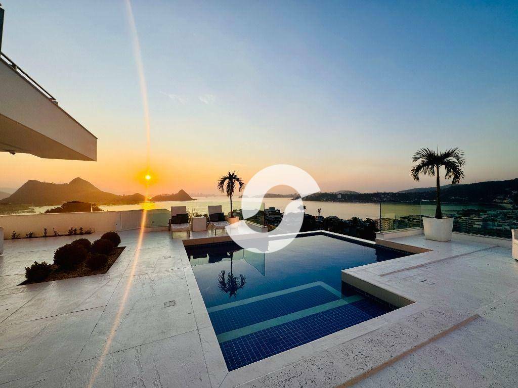 Casa à venda com 4 quartos, 1400m² - Charitas,Niterói