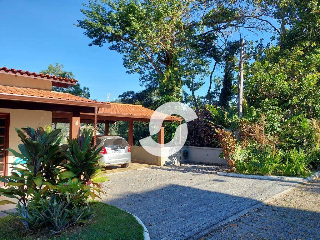 Casa à venda com 3 quartos, 267m² - Badu,Niterói