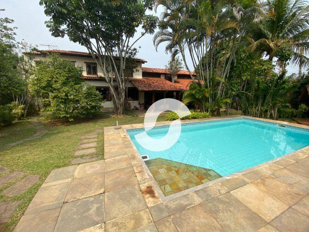 Casa à venda com 6 quartos, 550m² - Itaipu,Niterói