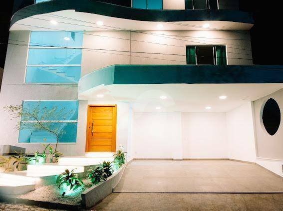 Casa à venda com 5 quartos, 373m² - Maria Paula,Niterói