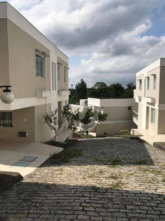 Casa à venda com 3 quartos, 192m² - Vila Progresso,Niterói