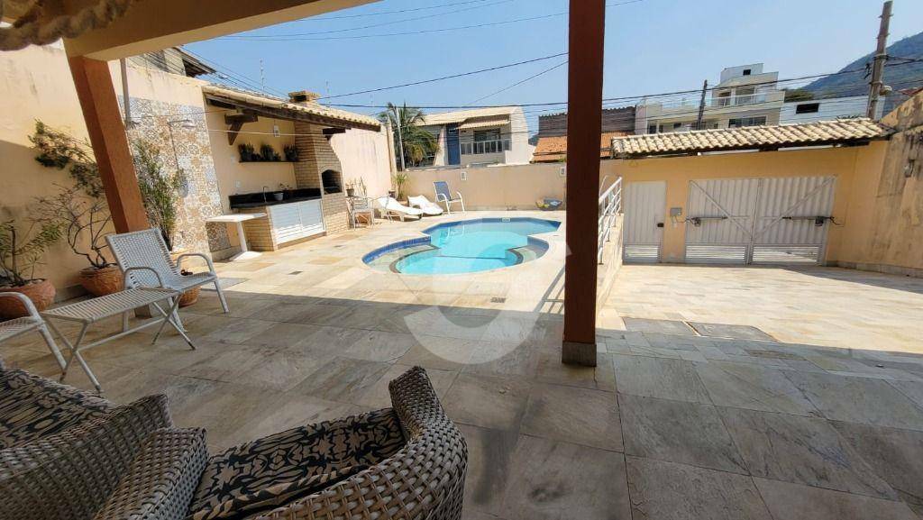 Casa à venda com 4 quartos, 265m² - Praia de Piratininga,Niterói