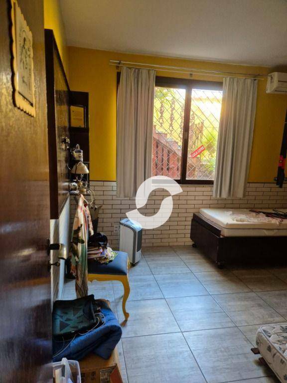 Casa à venda com 5 quartos, 165m² - Piratininga,Niterói