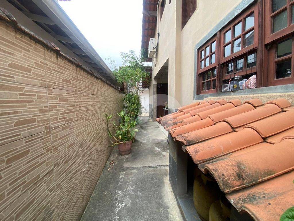  - Casa com 5 dormitórios à venda, 180 m² por R$ 820.000,00 - Piratininga - Niterói/RJ