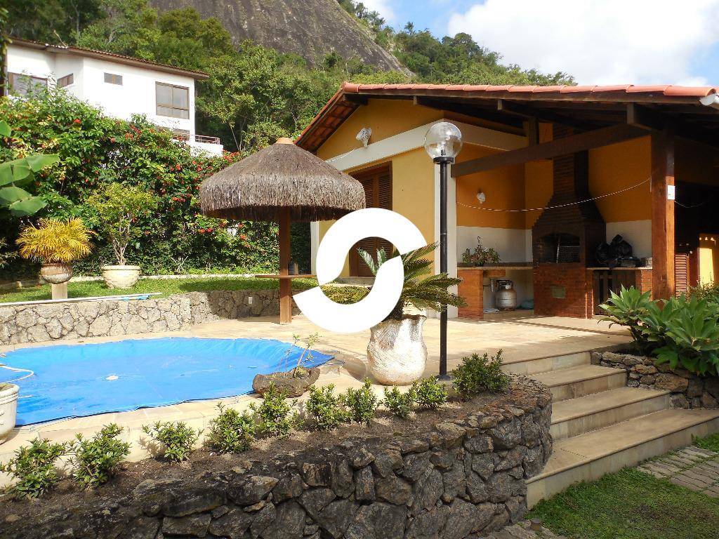 Casa à venda com 4 quartos, 239m² - Itaipu,Niterói