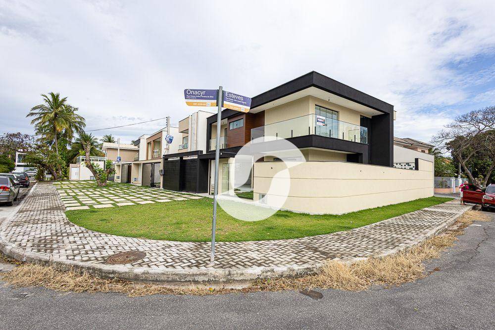 Casa à venda com 3 quartos, 242m² - Camboinhas,Niterói