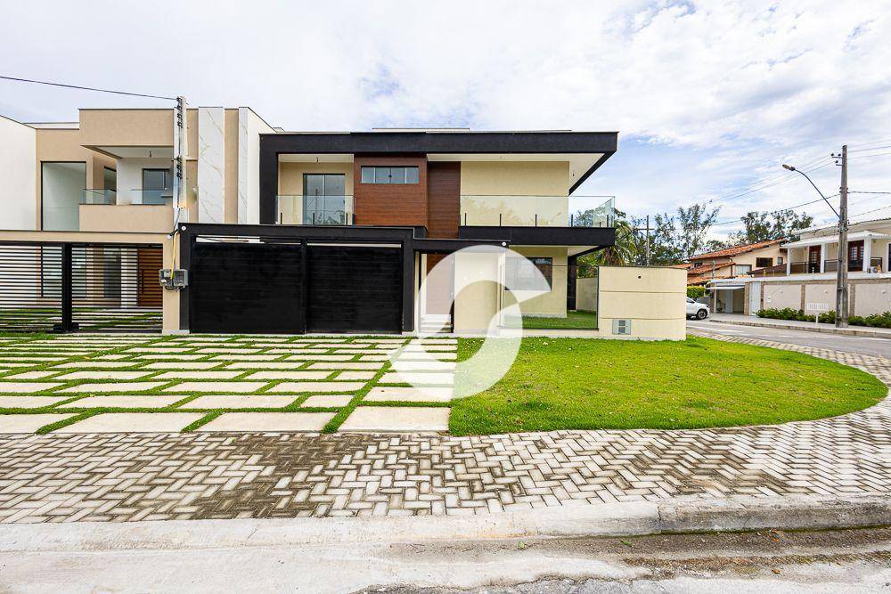 Casa à venda com 3 quartos, 242m² - Camboinhas,Niterói