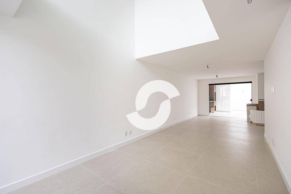 Casa à venda com 3 quartos, 203m² - Camboinhas,Niterói