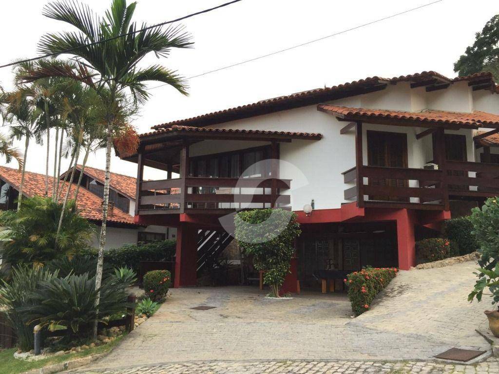 Casa à venda com 3 quartos, 400m² - Piratininga,Niterói