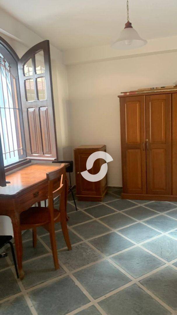 Casa à venda com 4 quartos, 332m² - Santa Rosa,Niterói