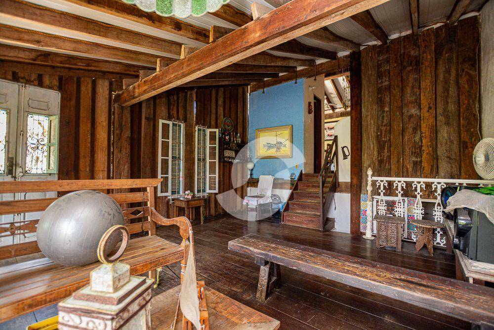  - Casa na quadra da Praia Piratininga