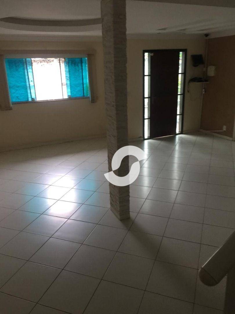 Casa à venda com 3 quartos, 250m² - Vila Progresso,Niterói