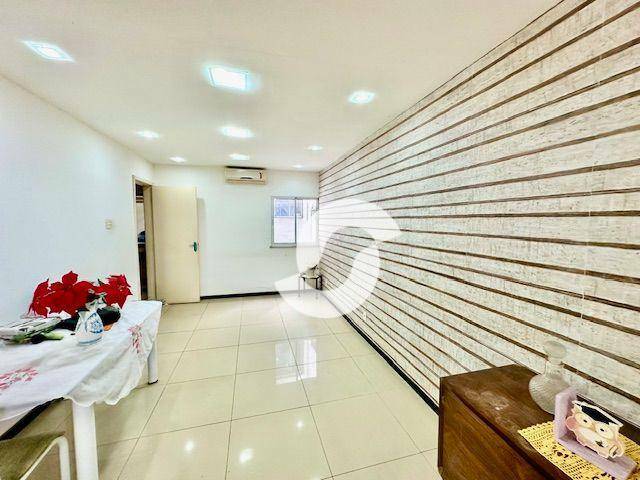  - Casa com 5 dormitórios à venda, 320 m² por R$ 790.000,00 - Vital Brasil - Niterói/RJ