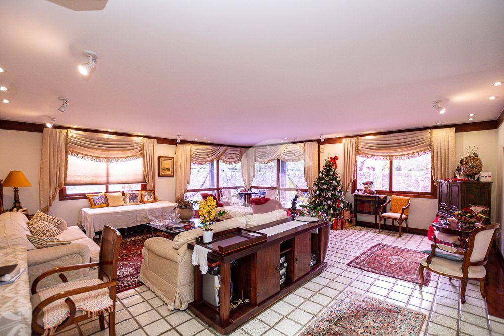 Casa à venda com 4 quartos, 425m² - Itaipu,Niterói