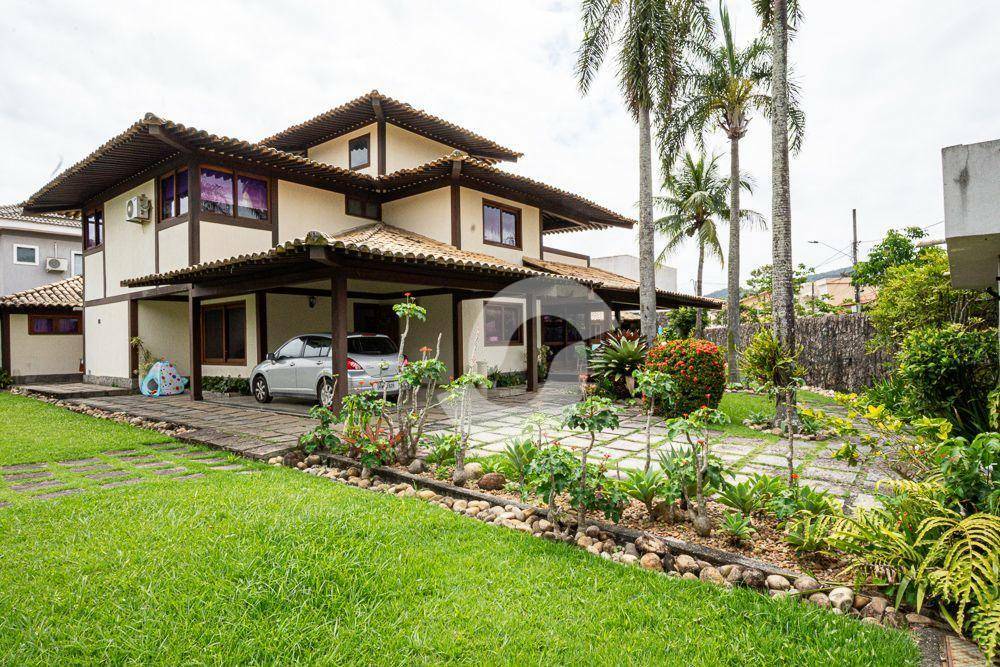 Casa à venda com 4 quartos, 425m² - Itaipu,Niterói