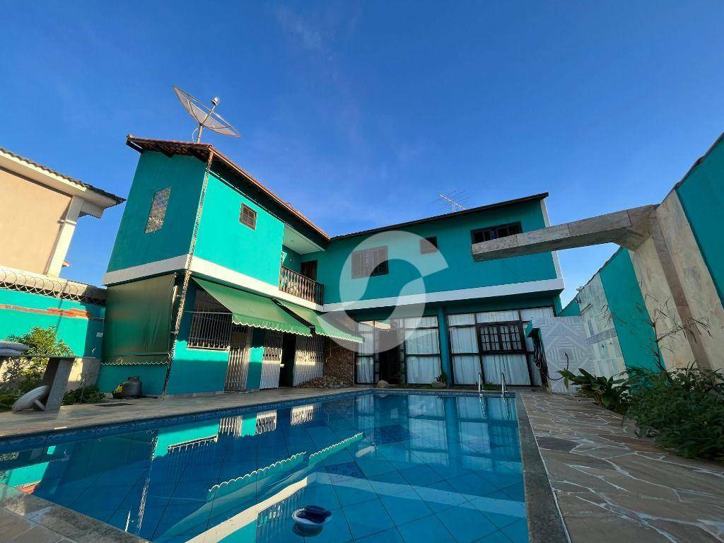 Casa à venda com 3 quartos, 212m² - Itaipu,Niterói