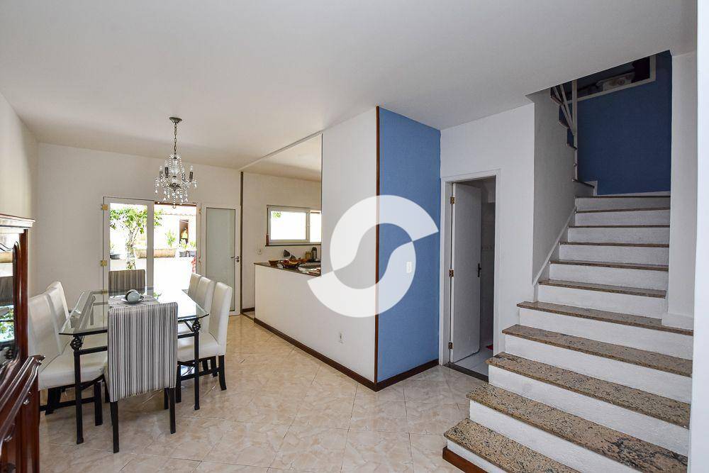 Casa à venda com 4 quartos, 150m² - Pendotiba,Niterói