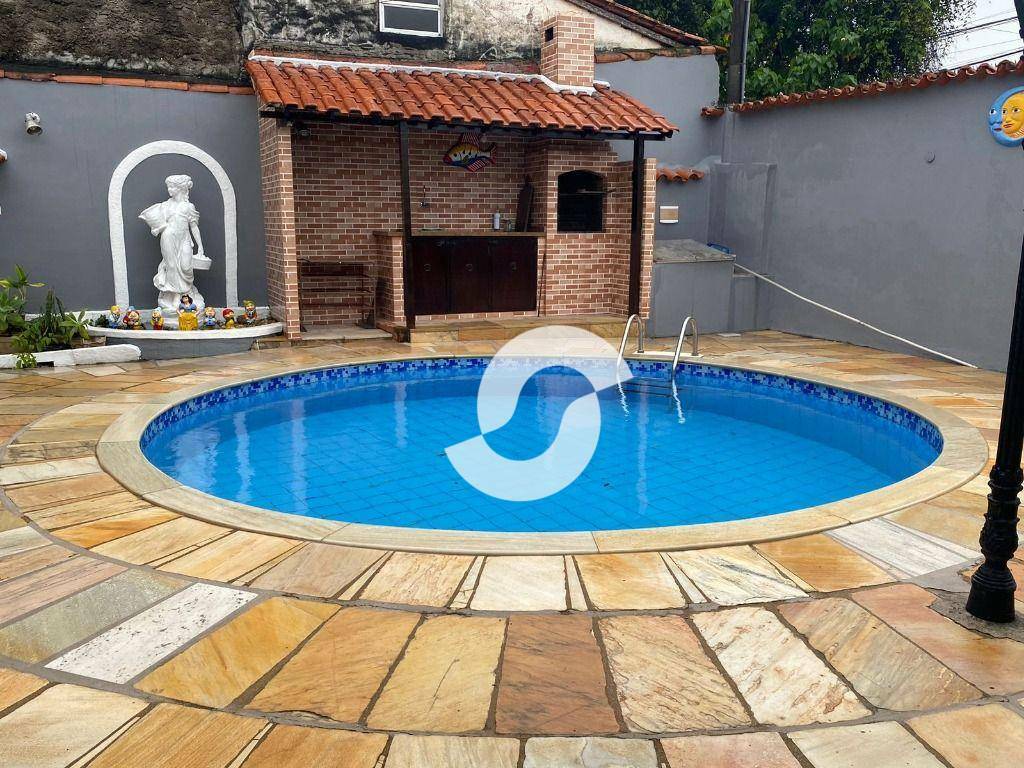 Casa à venda com 3 quartos, 200m² - Itaipu,Niterói