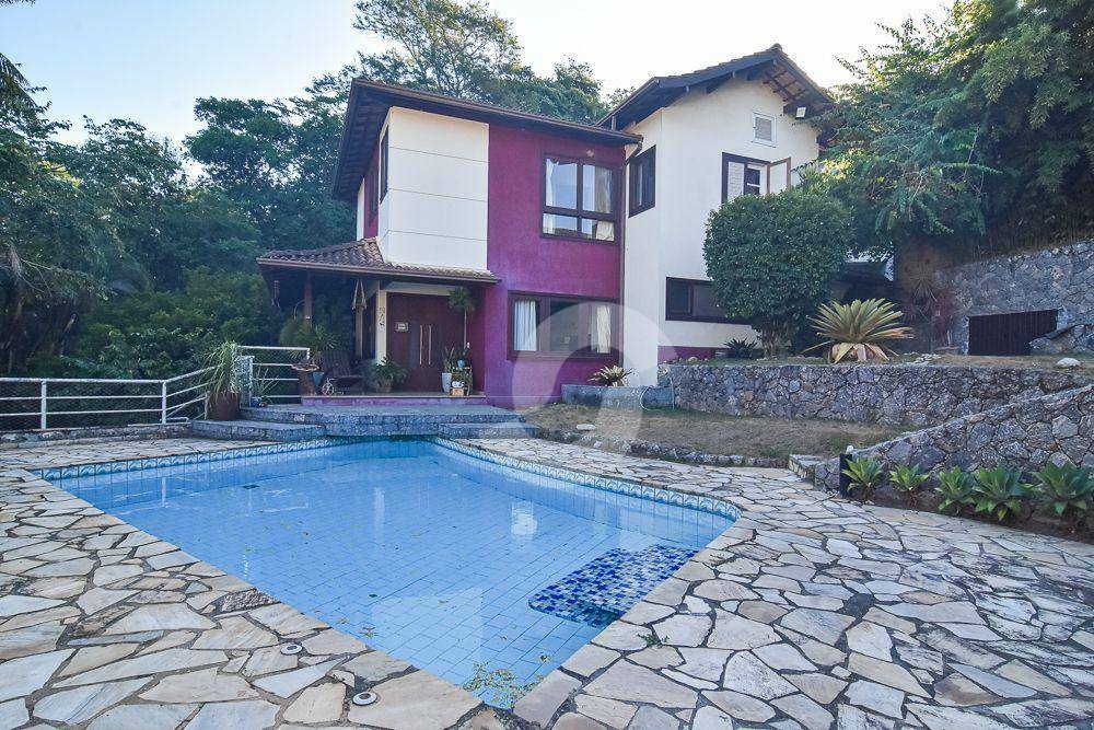  - Casa com 4 dormitórios à venda, 254 m² por R$ 850.000,00 - Vila Progresso - Niterói/RJ