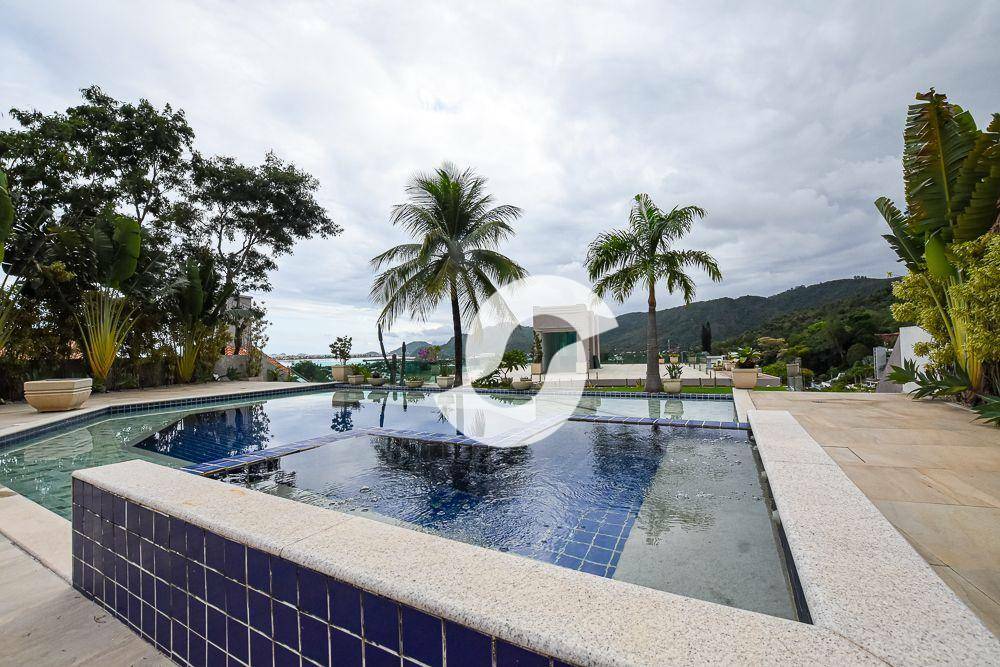 Casa à venda com 1 quarto, 1000m² - Piratininga,Niterói