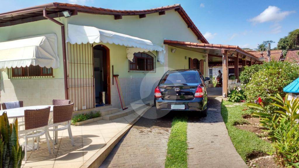  - Casa com 3 dormitórios à venda, 277 m² por R$ 950.000,00 - Itaipu - Niterói/RJ