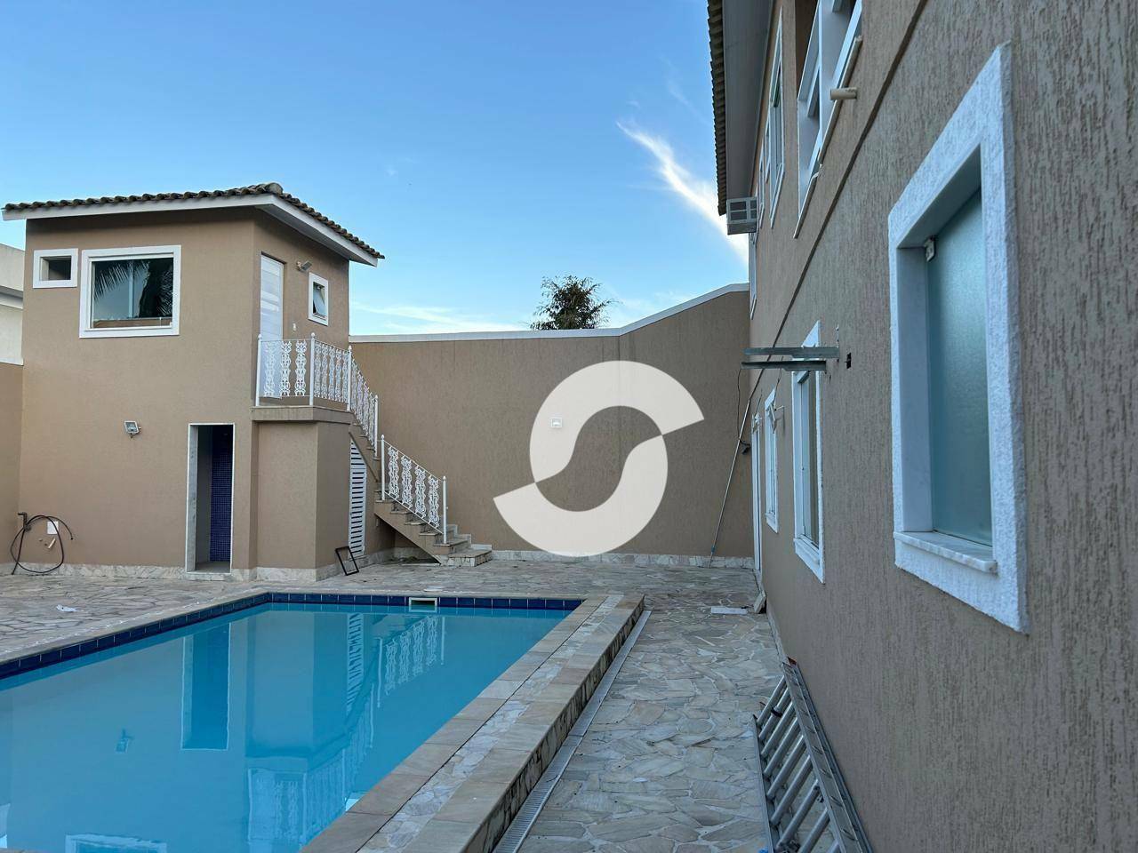 Casa à venda com 6 quartos, 412m² - Serra Grande,Niterói
