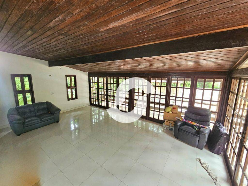 Casa à venda com 5 quartos, 325m² - Vila Progresso,Niterói