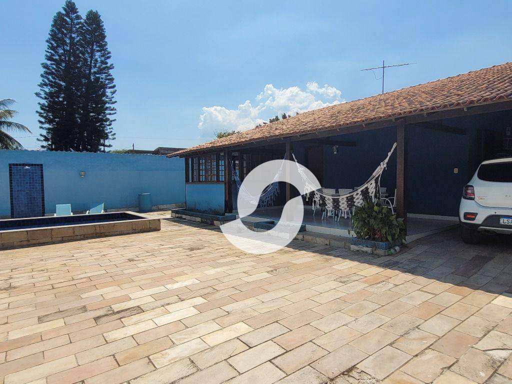 Casa à venda com 3 quartos, 121m² - Itaipu,Niterói