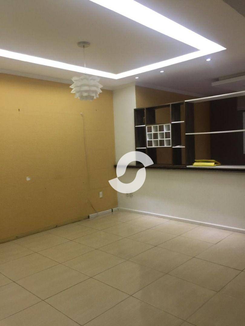 Casa à venda com 4 quartos, 200m² - Vila Progresso,Niterói