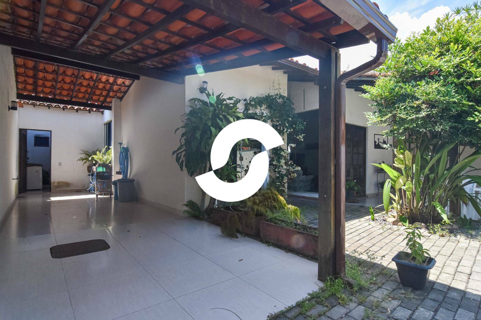 Casa à venda com 4 quartos, 360m² - Piratininga,Niterói