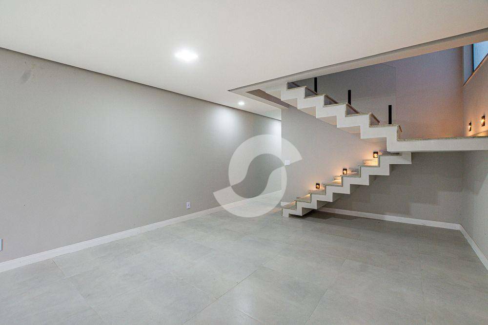 Casa à venda com 4 quartos, 240m² - Cafubá,Niterói
