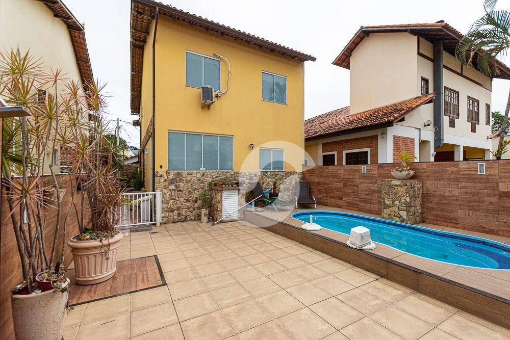 Casa à venda com 3 quartos, 156m² - Itaipu,Niterói