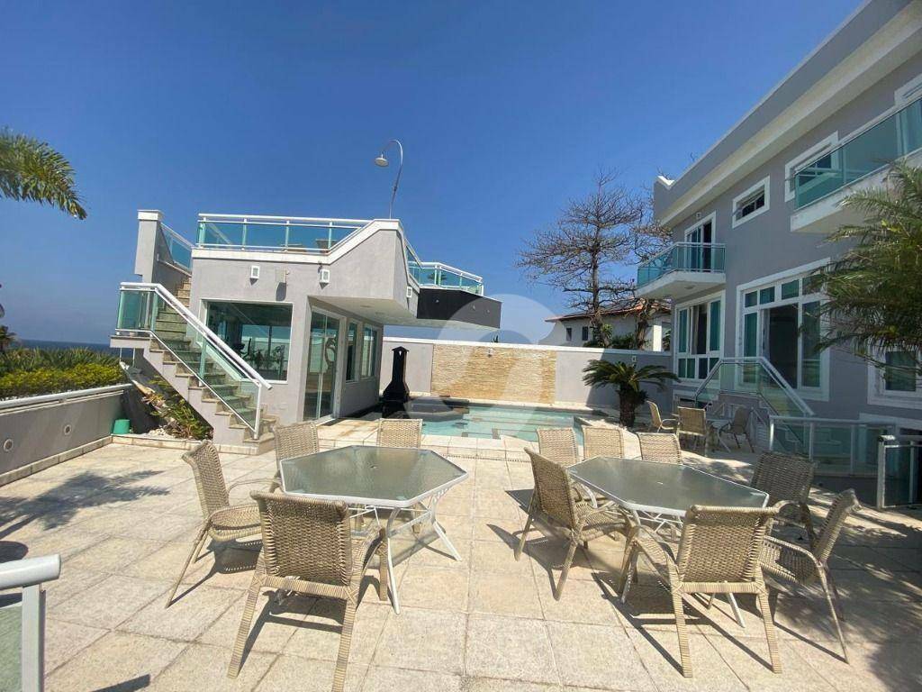 Casa à venda com 5 quartos, 682m² - Camboinhas,Niterói
