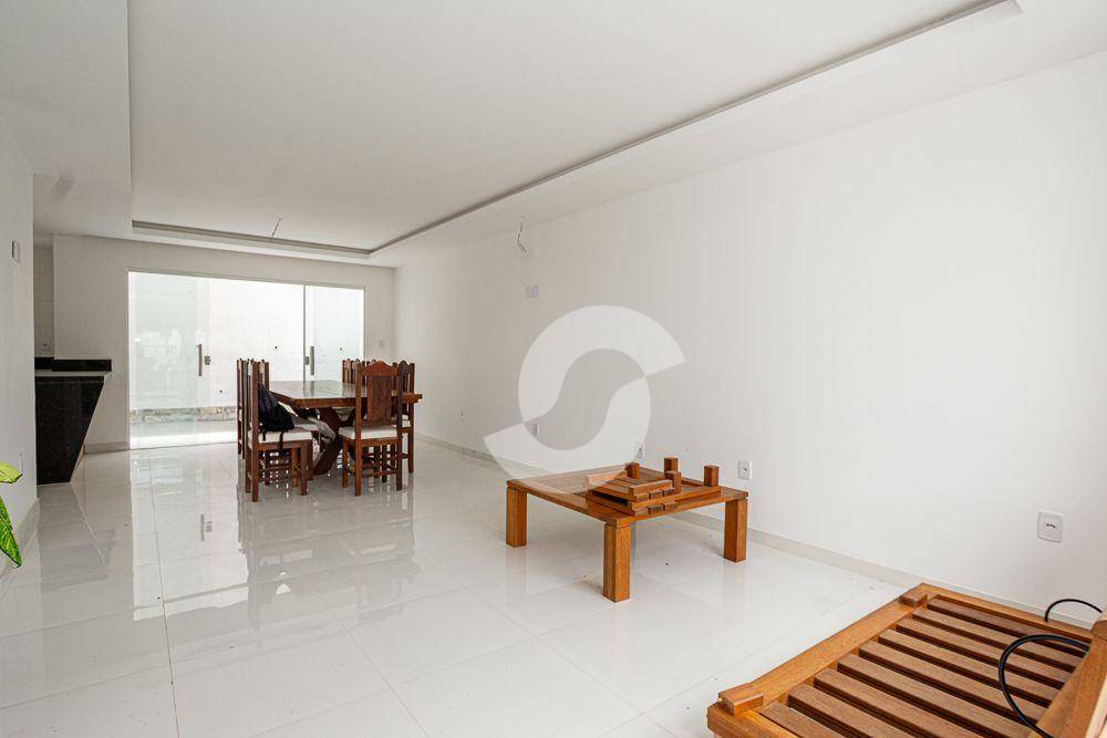 Casa à venda com 4 quartos, 220m² - Maria Paula,Niterói