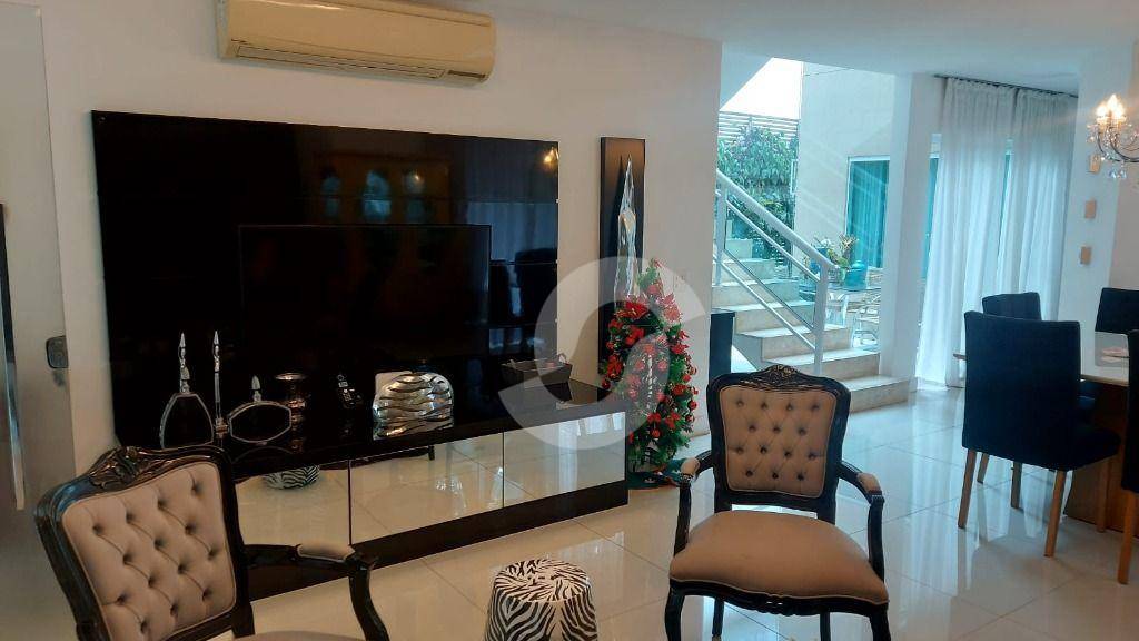 Casa à venda com 3 quartos, 300m² - Vila Progresso,Niterói
