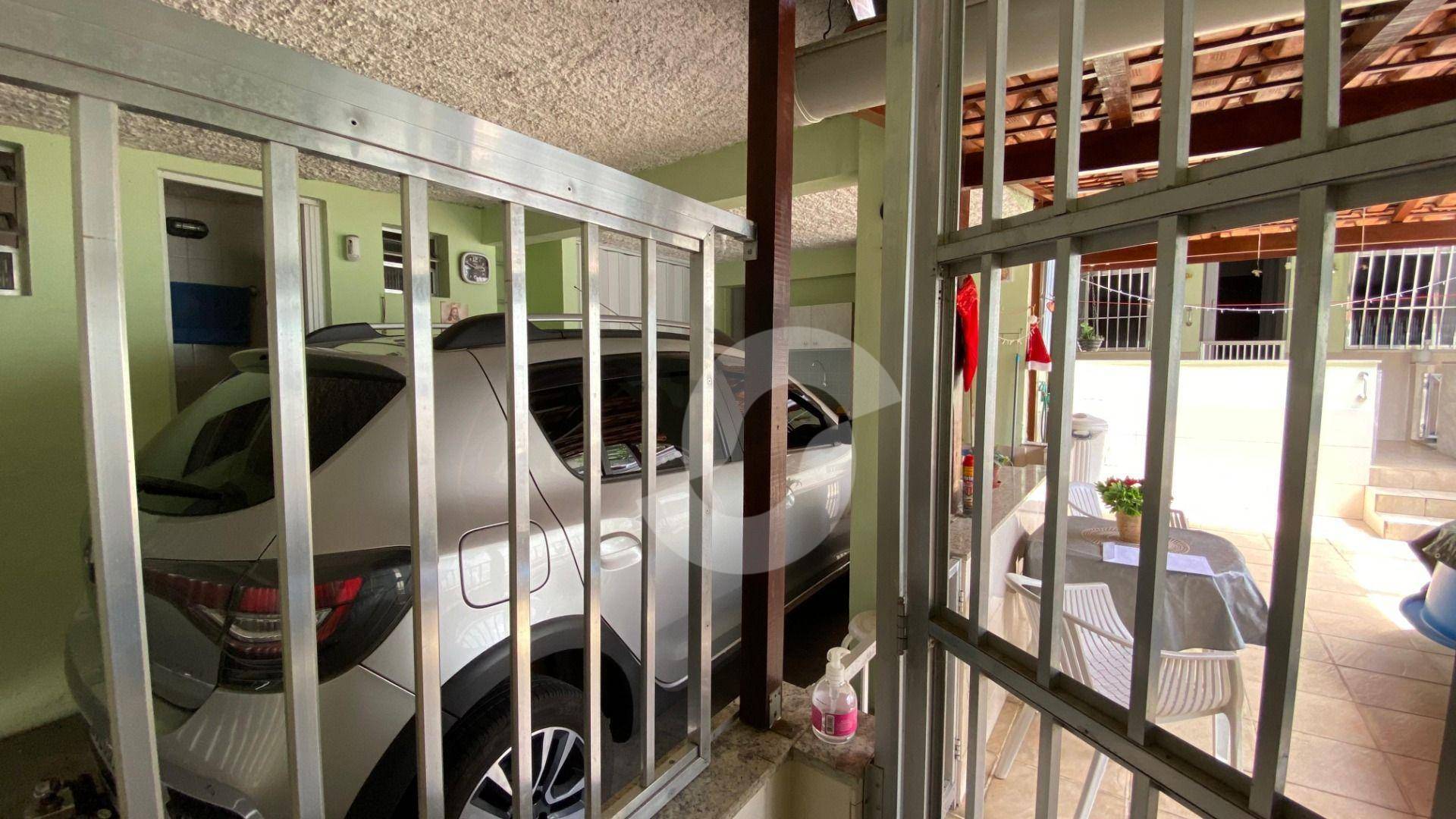 Casa à venda com 4 quartos, 660m² - Santa Rosa,Niterói