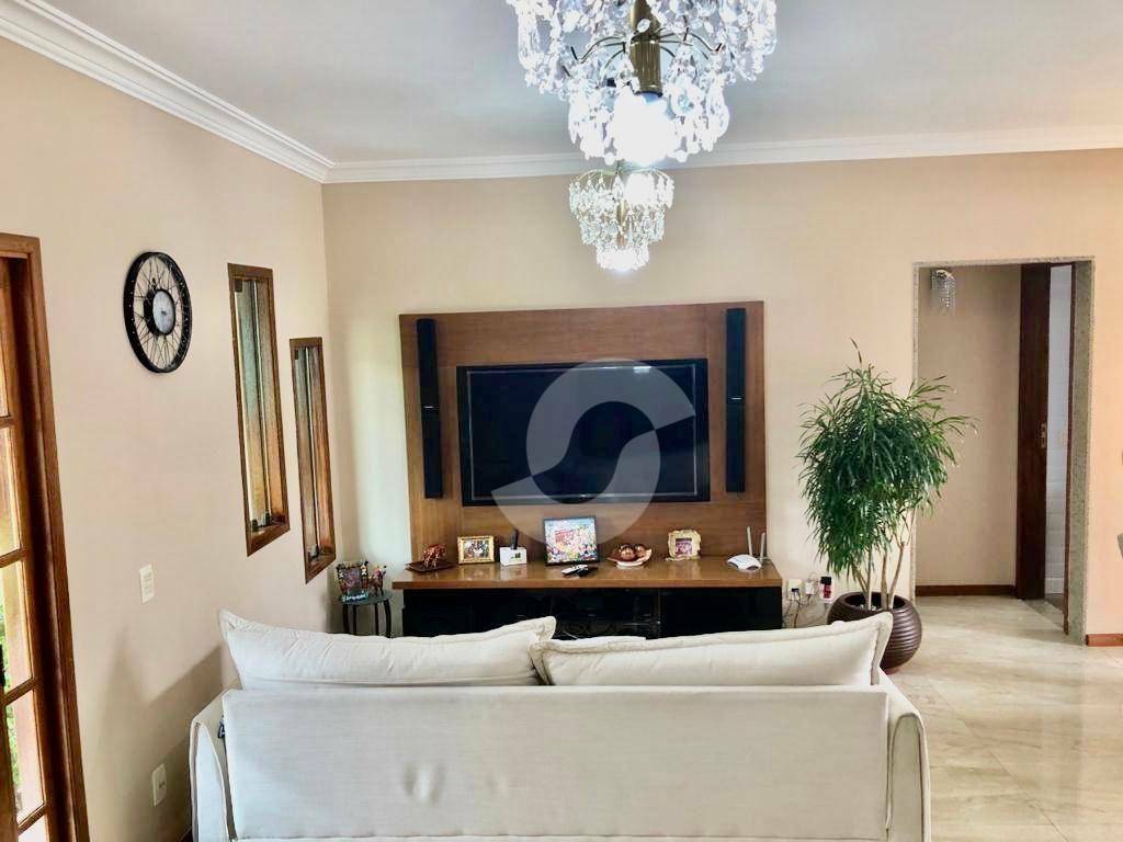 Casa à venda com 4 quartos, 342m² - Várzea das Moças,Niterói