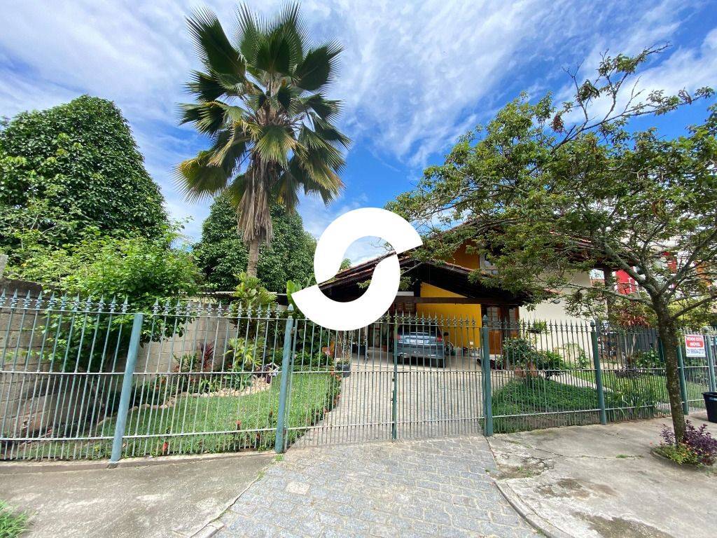 Casa à venda com 4 quartos, 187m² - Itaipu,Niterói