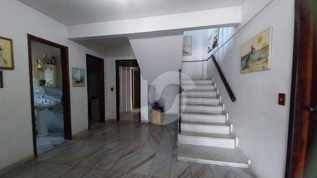 Casa à venda com 5 quartos, 605m² - São Francisco,Niterói