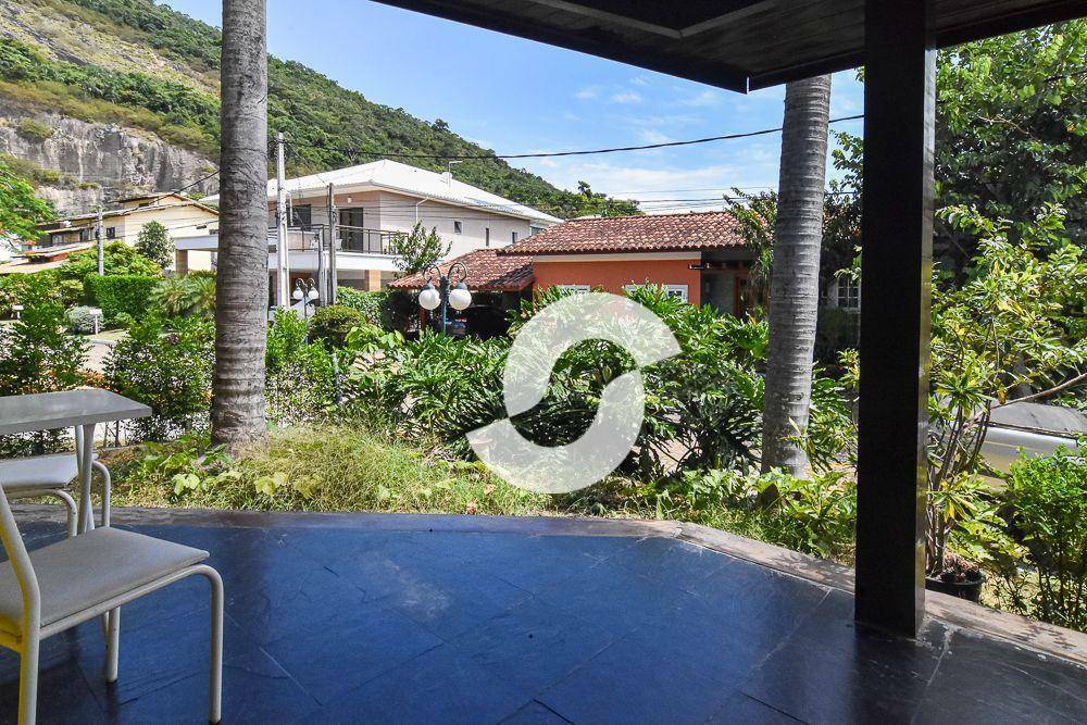 Casa à venda com 5 quartos, 376m² - Itacoatiara,Niterói