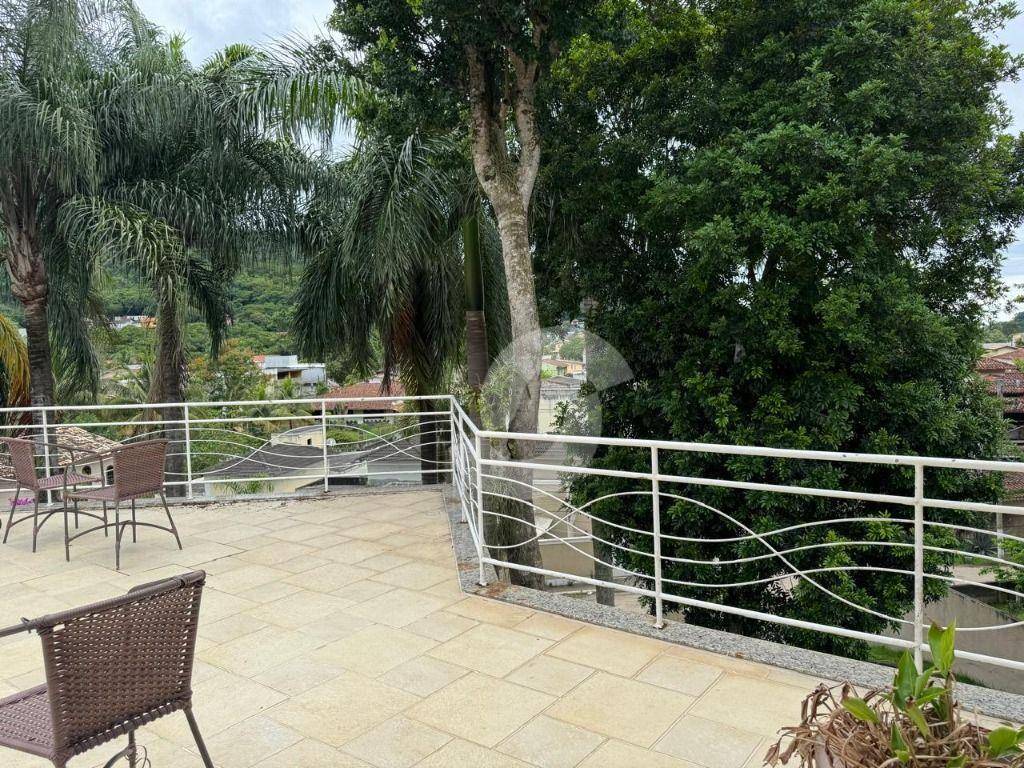  - BELA CASA NO VALE FELIZ