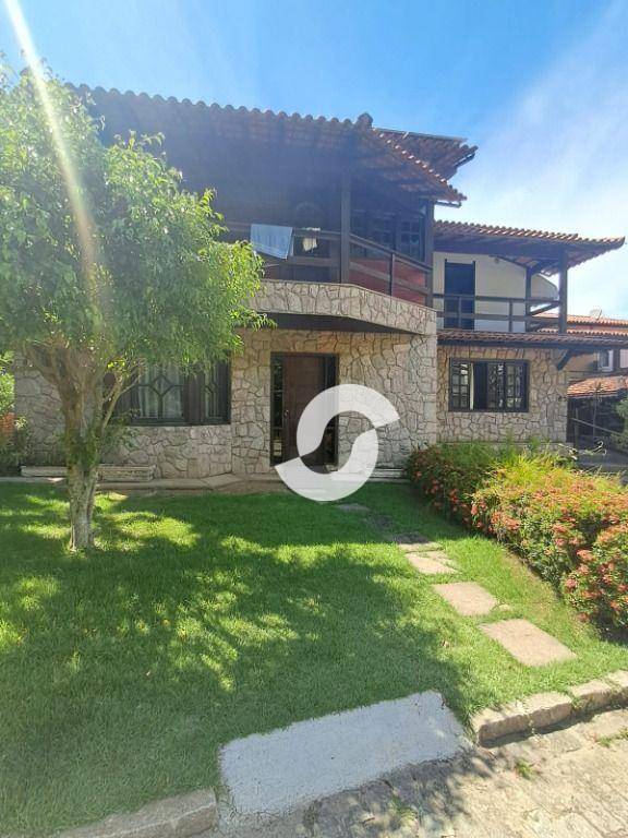 Casa à venda com 3 quartos, 292m² - Piratininga,Niterói