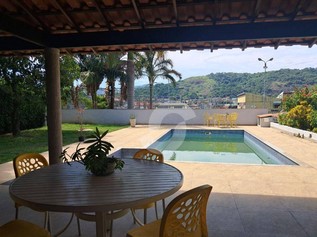 Casa à venda com 3 quartos, 292m² - Piratininga,Niterói