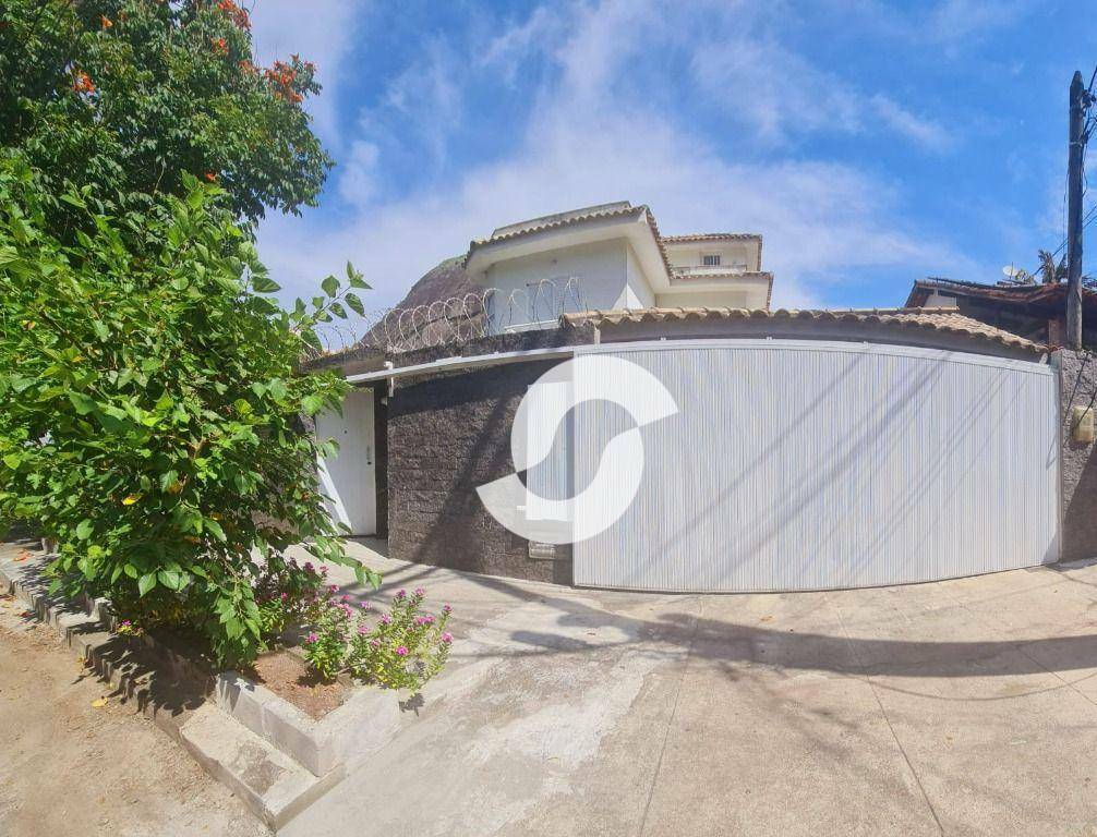 Casa à venda com 4 quartos, 210m² - São Francisco,Niterói