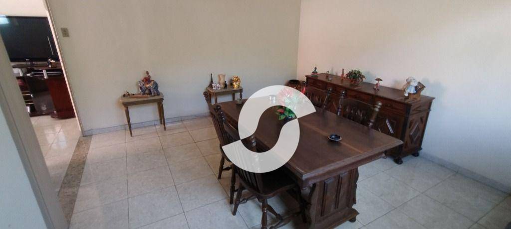 Casa à venda com 4 quartos, 160m² - Santa Rosa,Niterói
